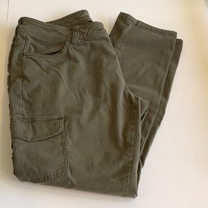 Vintage Army Green Cargo Jeans